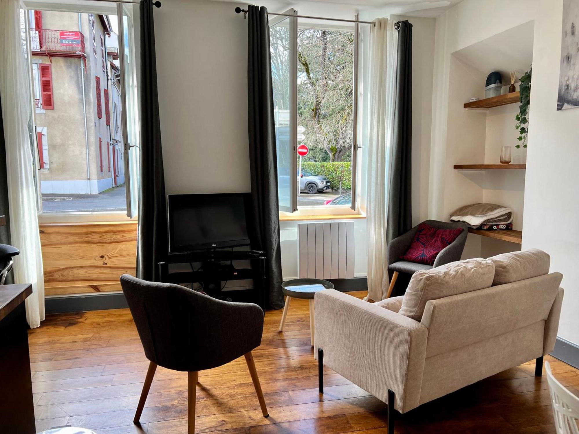 Joli Appartement En Centre Ville Bagnères-de-Bigorre Exteriér fotografie